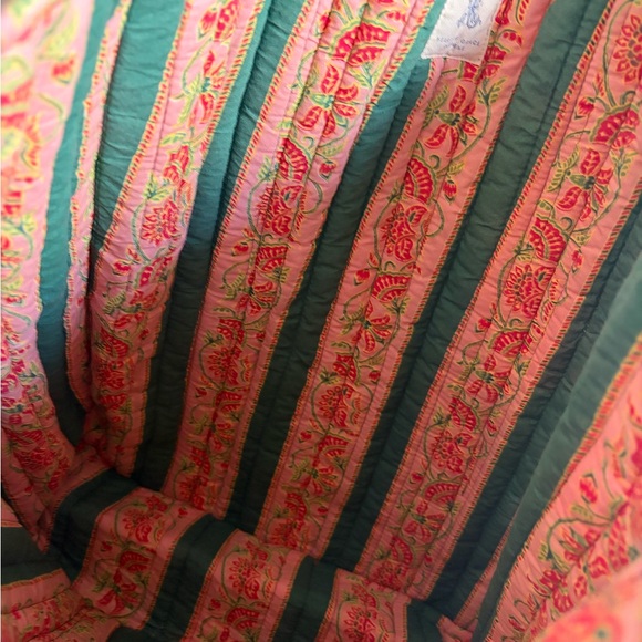 Quilted Green Floral Tote Bag - Stylish Everyday Carry - Picture 7 of 7